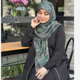 روسری نخ طرح گلشن قواره 140 زمینه سبز آبرنگی گل ریز