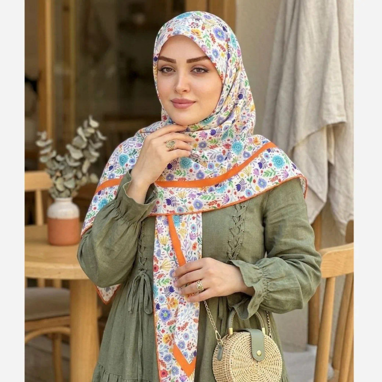 روسری نخ کاستوم طرح گلدخت قواره بزرگ 140 سانتیمتر رنگی شاد بهاری تابستانی