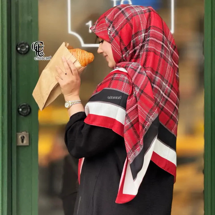 روسری نخ کاستوم طرح دنیز سایز 140 مناسب بانوان قرمز
